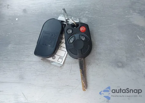 2014 Ford Focus Se z USA, uszkodzony, nr VIN 1FADP3F21EL136639